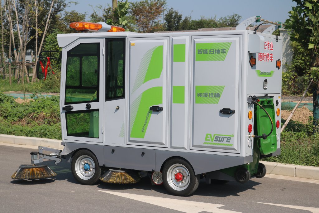 G25BT leaf suction sweeper