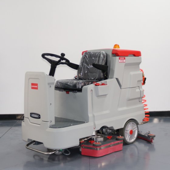 Which Chinese Industrial Floor Scrubber Brand Excels?